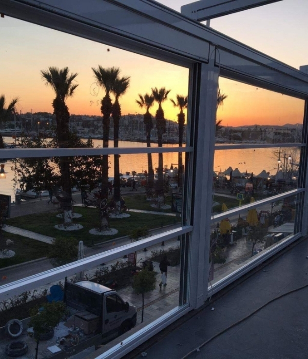 Balçova Giyotin Cam, Giyotin Cam Balçova, Balçova Giyotin Cam Fiyatları, Balçova Giyotin Cam Yapan Firmalar, Giyotin Cam Fiyatları Balçova, Balçova Giyotin Camcı